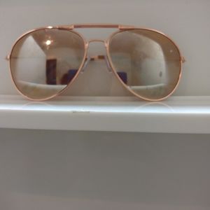 Rose gold with nude frame💓